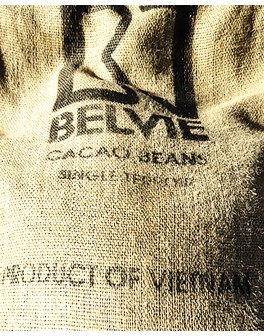 Fèves de cacao torréfiées...